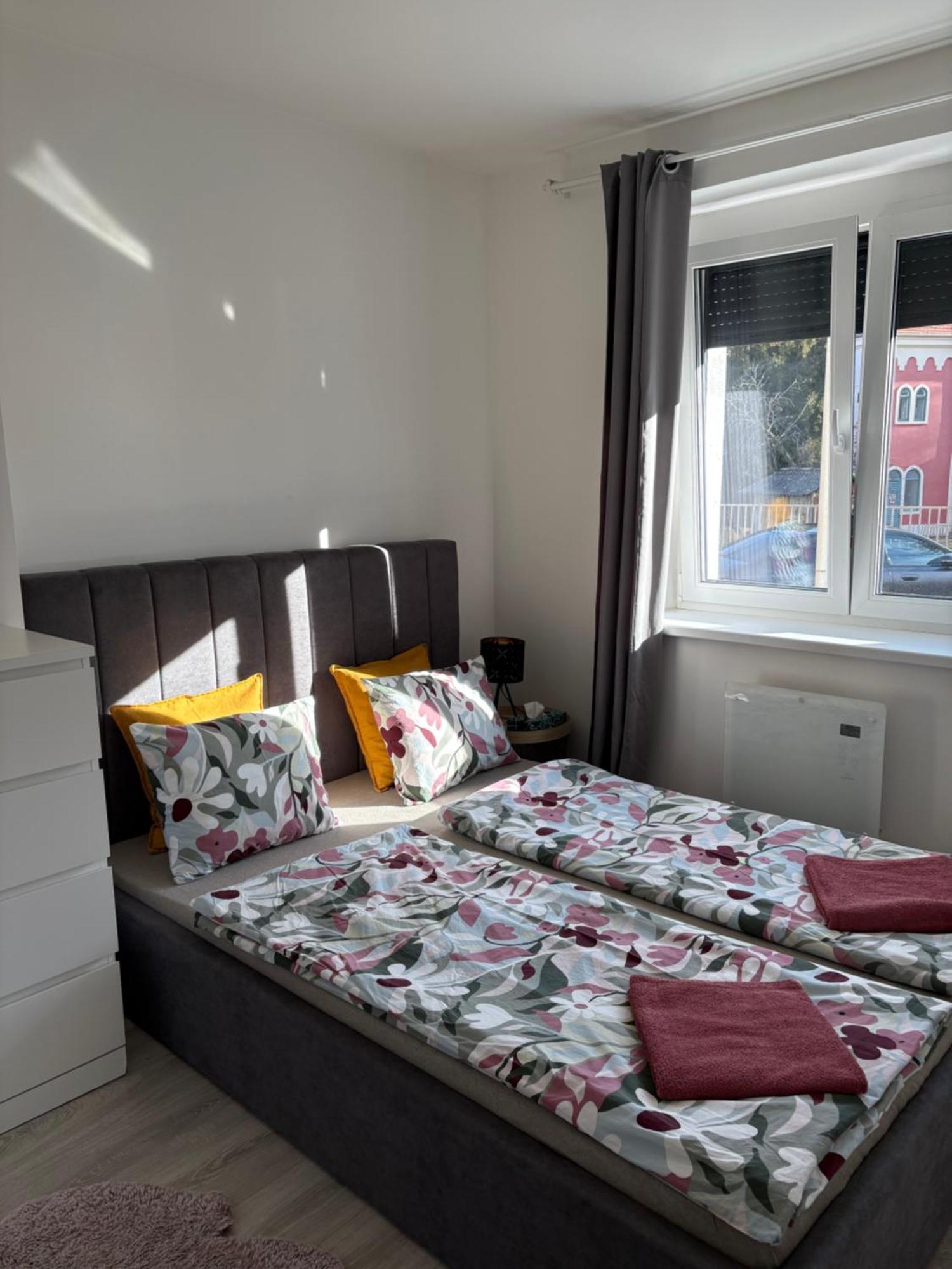 Interno Casa Apartment Шопрон Екстериор снимка